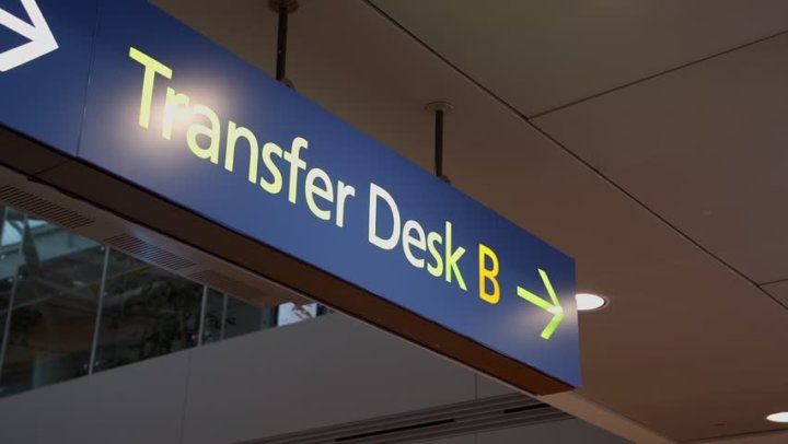 Aktarmalı uçuşlarda Transfer Desk'lere başvurmanız gerekir.